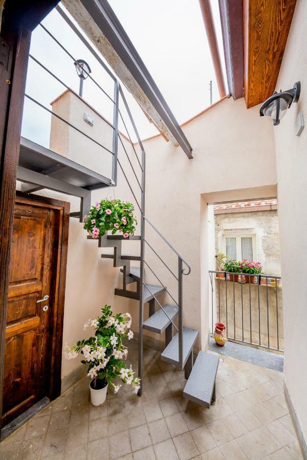 Marechiaro House Apartment เชฟาลู ภายนอก รูปภาพ