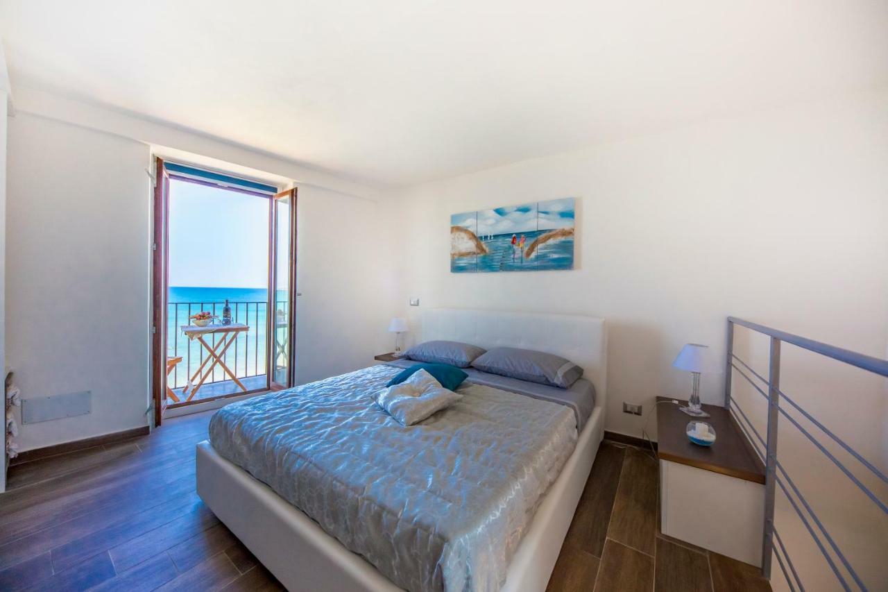 Marechiaro House Apartment เชฟาลู ภายนอก รูปภาพ